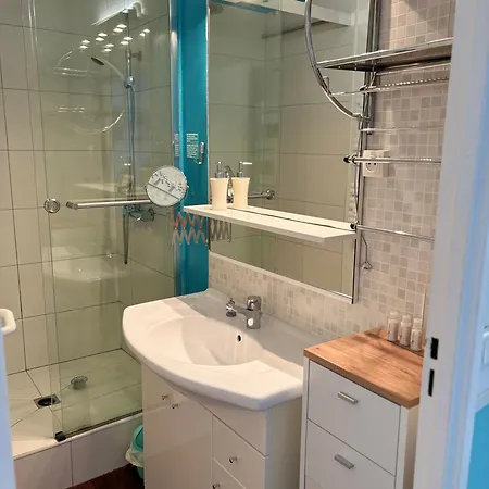 Апартаменты T1bis Centre D'arcachon Avec Balcon Аркашон